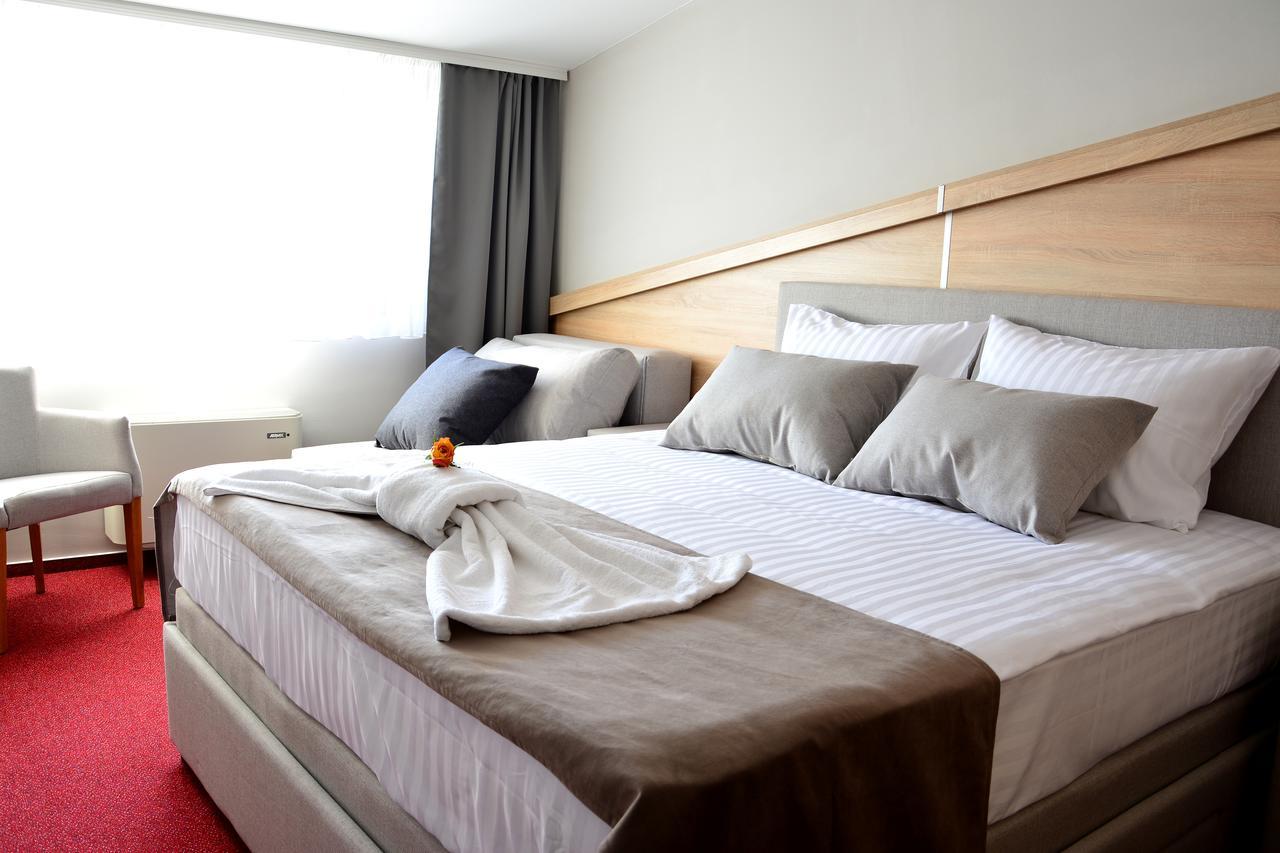 Hotel Dolenjc Novo Mesto Extérieur photo